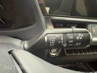 2023 Lexus UX 250h - miniatura 19