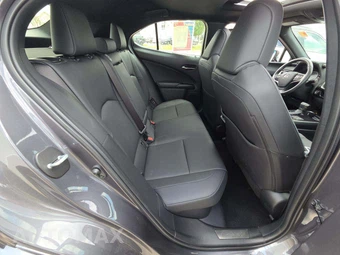 2023 Lexus UX 250h Premium – miniatura 16