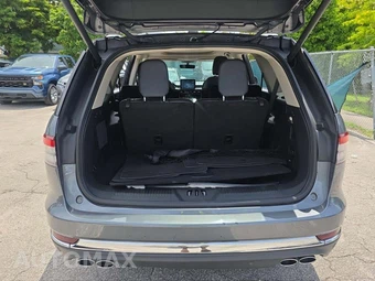 2023 Lincoln Aviator Standard – miniatura 12