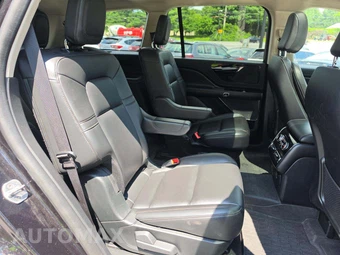 2023 Lincoln Aviator Standard – miniatura 14