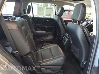 2023 Lincoln Aviator Standard – miniatura 17