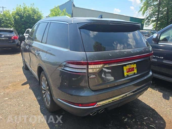 2023 Lincoln Aviator Standard – miniatura 3