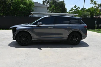 2023 Lincoln Corsair Reserve - miniatura 7