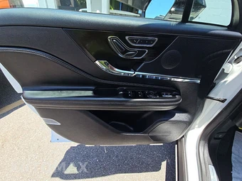 2023 Lincoln Corsair Standard – miniatura 9