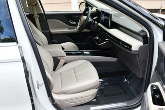 2023 Lincoln Corsair Standard - miniatura 21