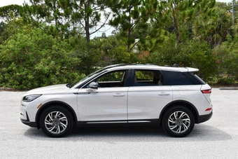 2023 Lincoln Corsair Standard - miniatura 29