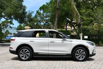 2023 Lincoln Corsair Standard - miniatura 34