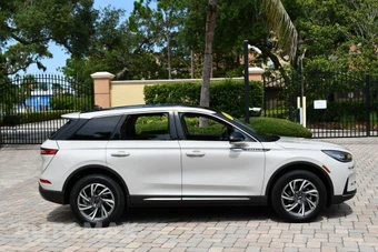 2023 Lincoln Corsair Standard - miniatura 35