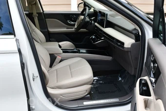 2023 Lincoln Corsair Standard - miniatura 48