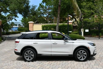 2023 Lincoln Corsair Standard - miniatura 7
