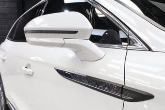2023 Lincoln Nautilus Reserve – miniatura 18