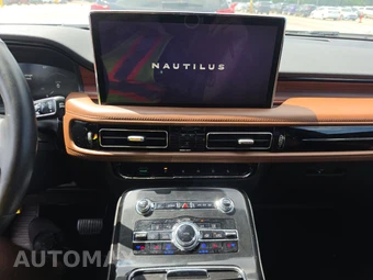2023 Lincoln Nautilus Reserve - miniatura 11