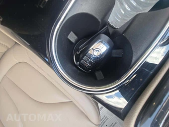 2023 Lincoln Nautilus Standard – miniatura 8
