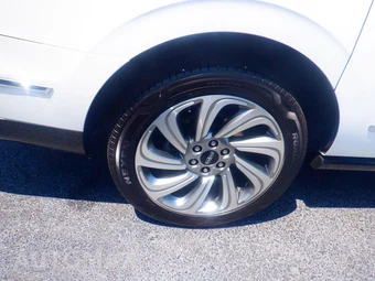 2023 Lincoln Navigator L Reserve – miniatura 18