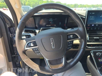 2023 Lincoln Navigator L Reserve – miniatura 10