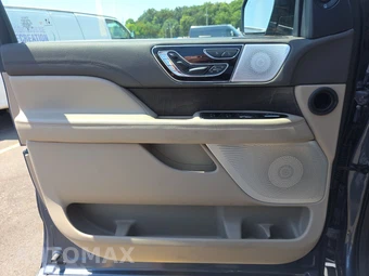 2023 Lincoln Navigator L Reserve – miniatura 9