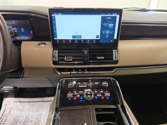 2023 Lincoln Navigator L Reserve - miniatura 11