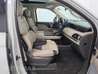 2023 Lincoln Navigator L Reserve - miniatura 8