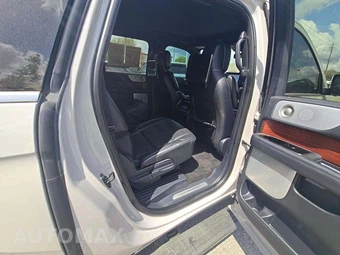 2023 Lincoln Navigator L Reserve - miniatura 17