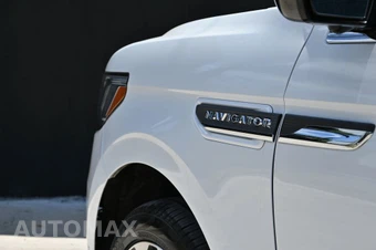2023 Lincoln Navigator Reserve - miniatura 10