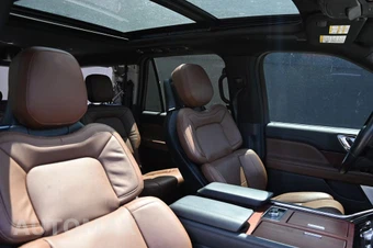 2023 Lincoln Navigator Reserve - miniatura 26