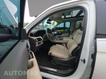 2023 Lincoln Navigator Reserve – miniatura 6