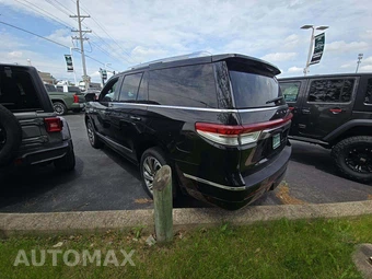 2023 Lincoln Navigator Reserve - miniatura 2