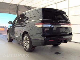 2023 Lincoln Navigator Reserve – miniatura 2