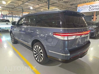 2023 Lincoln Navigator Reserve - miniatura 2