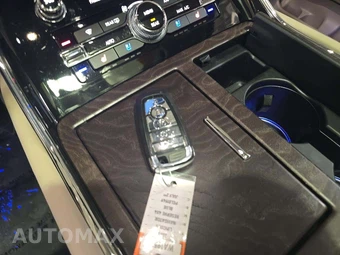 2023 Lincoln Navigator Reserve - miniatura 8