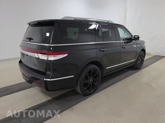 2023 Lincoln Navigator Reserve – miniatura 4