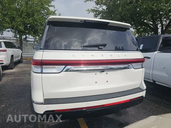 2023 Lincoln Navigator Reserve – miniatura 5