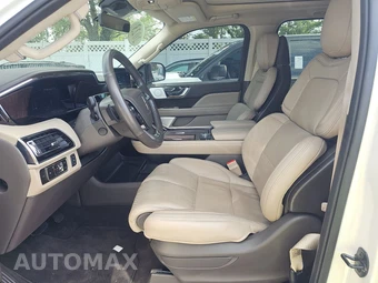 2023 Lincoln Navigator Reserve – miniatura 7