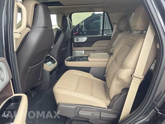 2023 Lincoln Navigator Reserve – miniatura 13