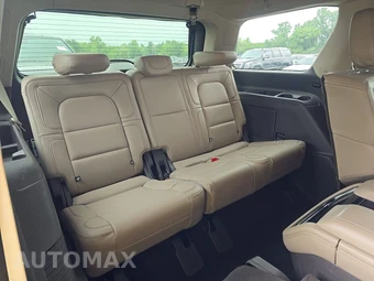 2023 Lincoln Navigator Reserve – miniatura 14