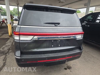 2023 Lincoln Navigator Reserve – miniatura 5