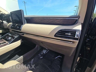 2023 Lincoln Navigator Reserve - miniatura 16
