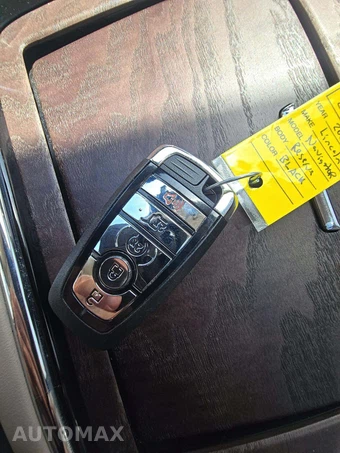 2023 Lincoln Navigator Reserve - miniatura 5