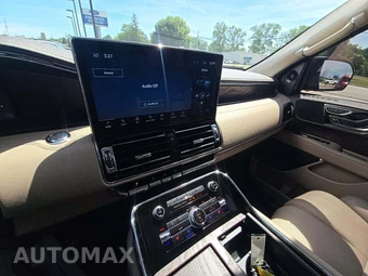 2023 Lincoln Navigator Reserve - miniatura 7