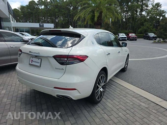 2023 Maserati Levante GT – miniatura 3