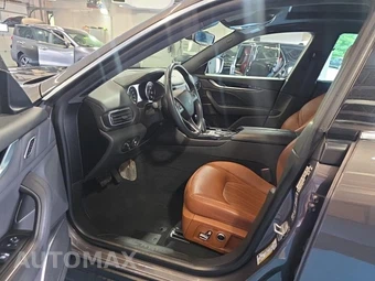 2023 Maserati Levante GT – miniatura 13