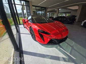 2023 McLaren Artura – miniatura 4
