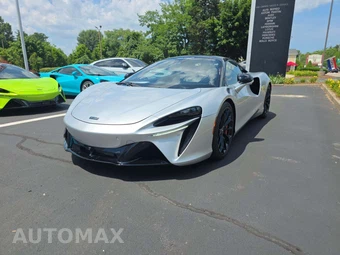 2023 McLaren Artura TechLux