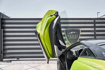 2023 McLaren GT – miniatura 31