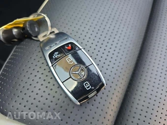 2023 Mercedes-Benz AMG C 63 S Coupe - miniatura 8