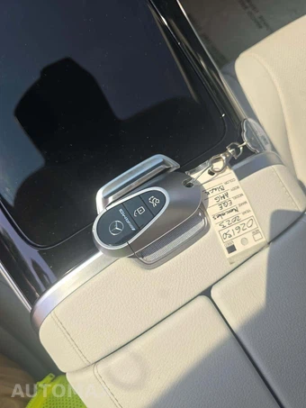 2023 Mercedes-Benz AMG EQE 4MATIC+ Sedan - miniatura 8