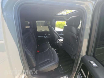 2023 Mercedes-Benz AMG G 63 4MATIC - miniatura 13