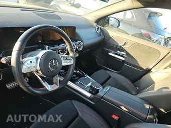 2023 Mercedes-Benz AMG GLA 35 4MATIC – miniatura 11