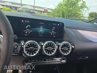 2023 Mercedes-Benz AMG GLA 35 4MATIC - miniatura 10