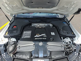 2023 Mercedes-Benz AMG GT 63 4MATIC – miniatura 15